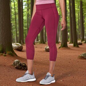 Lululemon Pace Rival Crop 22" in Ruby Wine 4